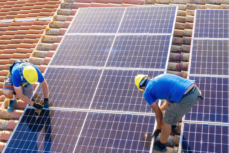 What are the benefits of installing solar panels on the roof?